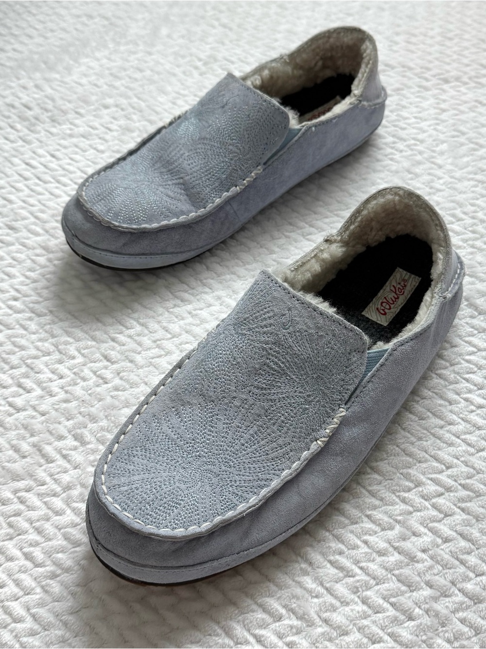 Olukai Nohea Women's Slippers 10 Light Blue Leather Shearling Sheep Fur Lining
